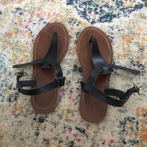 Basic sandals